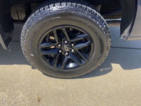 Used 2021 Chevrolet Silverado 1500 Custom Trail Boss w/ Safety Confidence Package AWD/4WD image 7