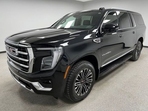 Used 2025 GMC Yukon XL Elevation w/ LPO, Get Active Package AWD/4WD image 4