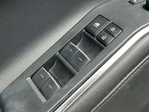 Used 2024 Toyota Highlander Platinum image 26