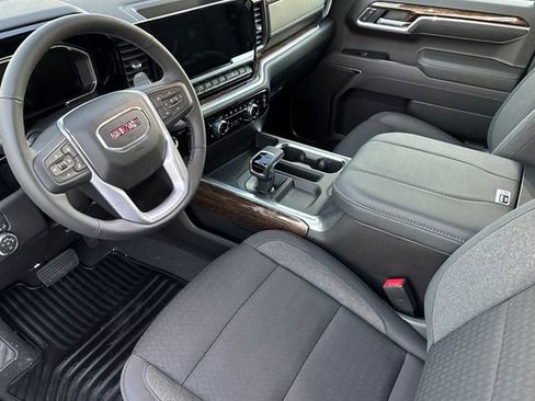 New 2026 GMC Sierra 1500 Elevation image 10