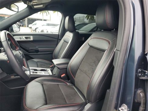 Used 2023 Ford Explorer ST-Line w/ Class IV Trailer Tow Package image 15