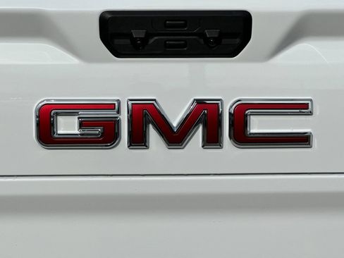 Used 2025 GMC Sierra 1500 AT4X image 39