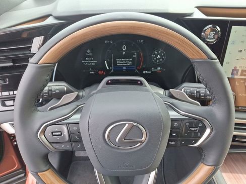 Used 2025 Lexus RX 350 Premium image 20