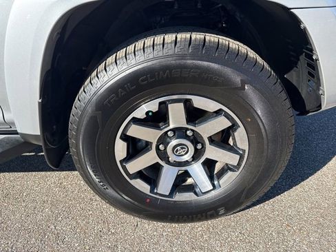 Used 2019 Toyota 4Runner TRD Off-Road Premium image 20