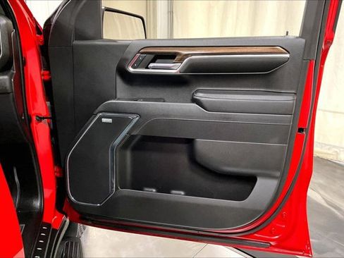 Used 2023 Chevrolet Silverado 1500 RST w/ Convenience Package II AWD/4WD image 24