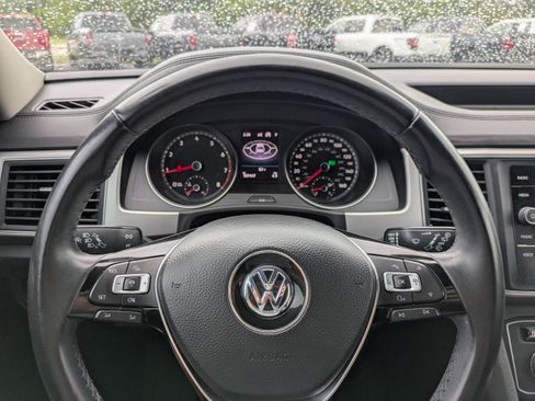 Used 2018 Volkswagen Atlas SE AWD/4WD image 24