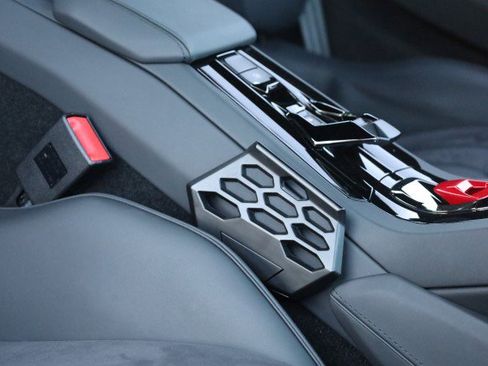 Used 2023 Lamborghini Huracan Tecnica RWD image 52