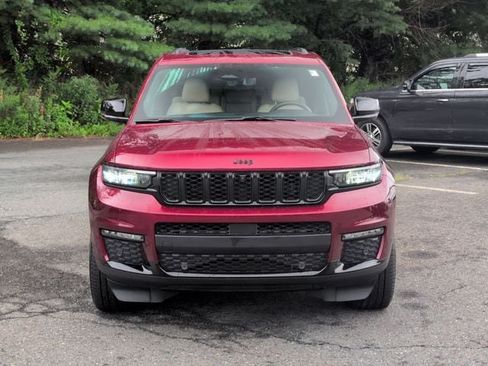 Certified 2025 Jeep Grand Cherokee L Limited w/ Luxury Tech Group II AWD/4WD image 2