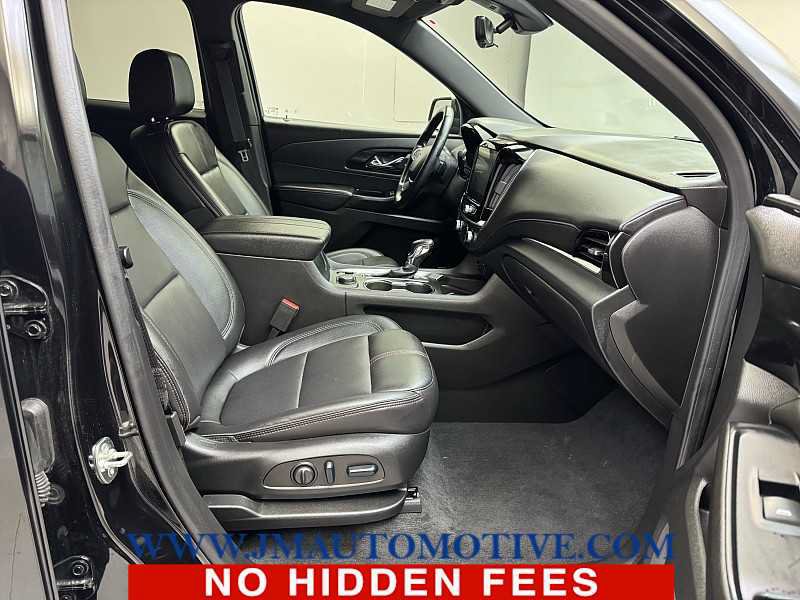 Used 2024 Chevrolet Traverse RS AWD/4WD image 23