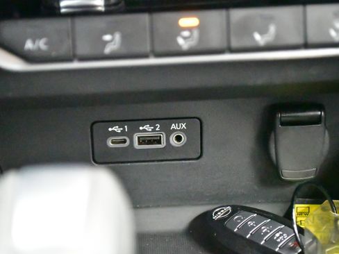 Used 2025 Nissan Altima 2.5 SV image 28