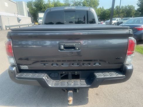 Used 2022 Toyota Tacoma Limited w/ Nightshade Package AWD/4WD image 5