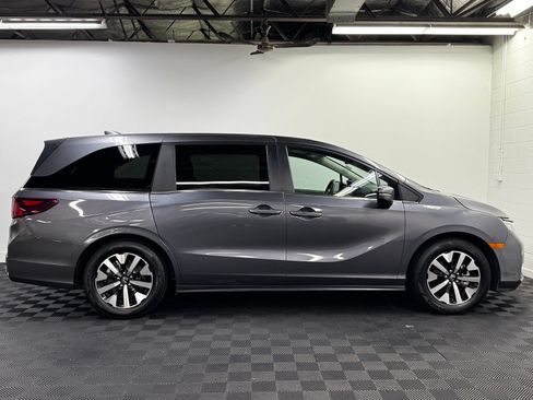 Used 2025 Honda Odyssey EX-L image 4