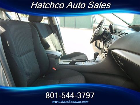 Used 2013 MAZDA MAZDA3 i Sport image 29