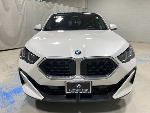Used 2025 BMW X2 xDrive28i w/ Premium Package image 4
