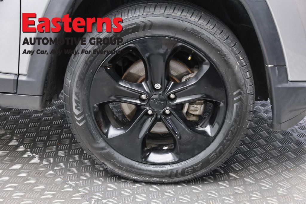 Used 2020 Jeep Compass Latitude AWD/4WD image 32