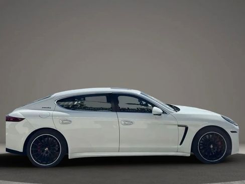 Used 2014 Porsche Panamera AWD/4WD image 5