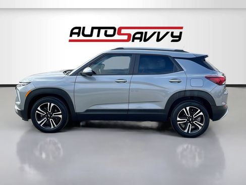 Used 2024 Chevrolet TrailBlazer LT w/ Convenience Package FWD image 4