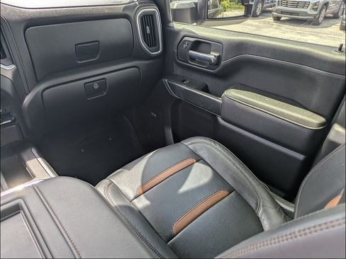 Used 2021 GMC Sierra 2500 AT4 w/ AT4 Preferred Package AWD/4WD image 19