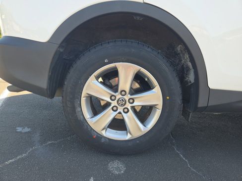 Used 2015 Toyota RAV4 XLE image 27