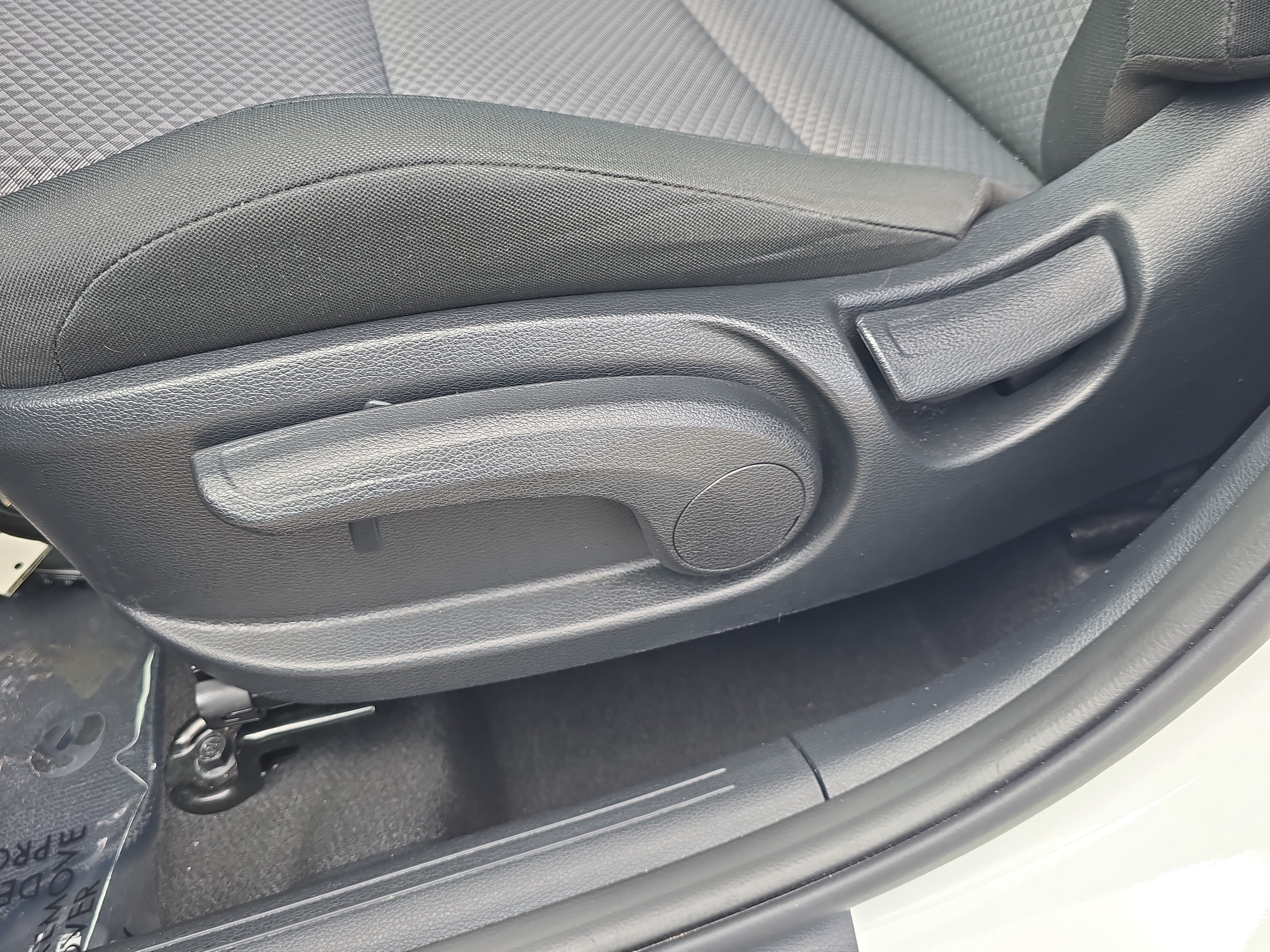 Certified 2025 Kia Soul LX w/ LX Technology Package FWD image 20