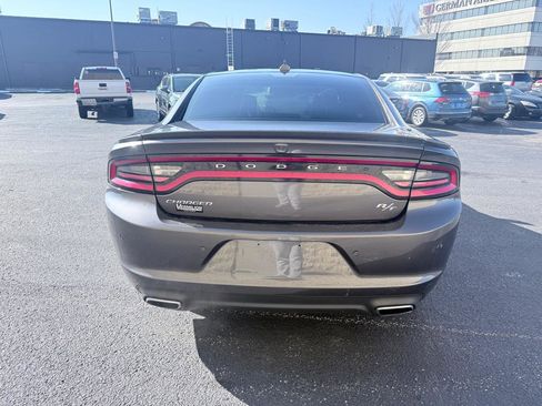 Used 2016 Dodge Charger R/T w/ Plus Group image 4