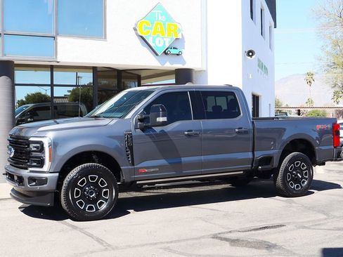Used 2025 Ford F250 Platinum image 8