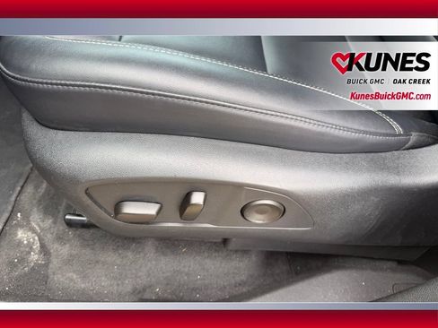 Used 2024 GMC Acadia Elevation AWD/4WD image 17