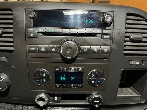 Used 2013 GMC Sierra 1500 SLE w/ Power Tech Package image 29