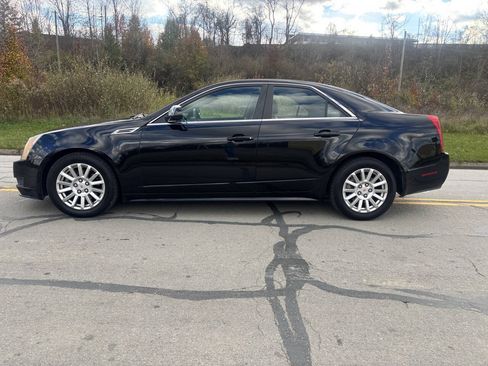 Used 2010 Cadillac CTS Luxury AWD/4WD image 4