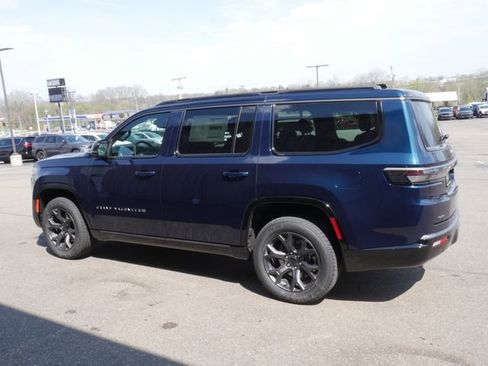 New 2026 Jeep Grand Wagoneer Limited AWD/4WD image 11