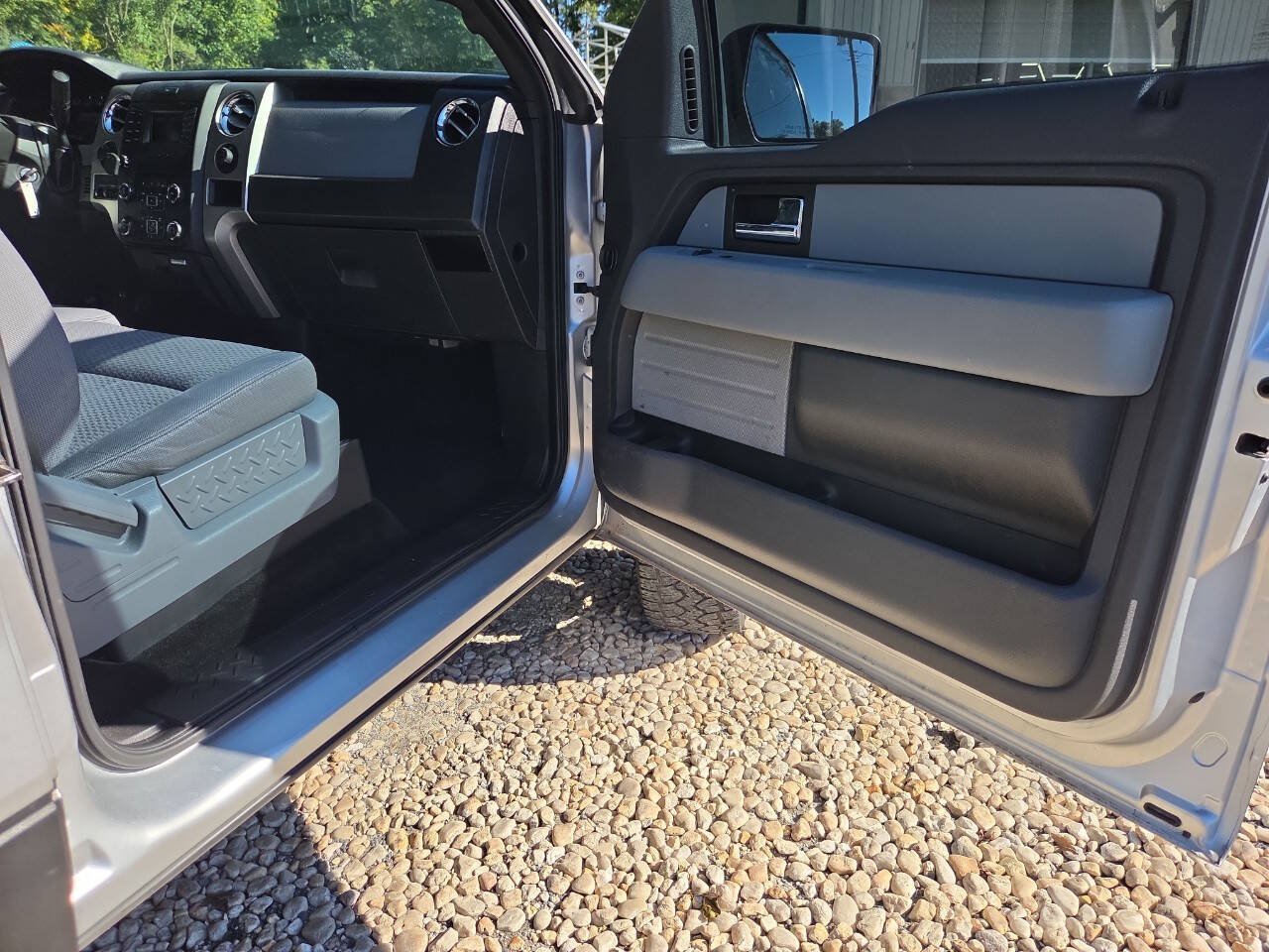 Used 2013 Ford F150 XLT w/ XLT Chrome Pkg AWD/4WD image 31