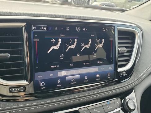 New 2026 Chrysler Pacifica Select AWD/4WD image 11