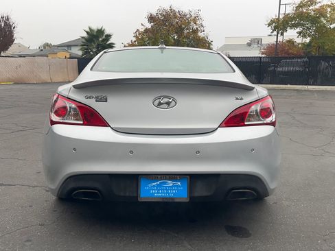 Used 2011 Hyundai Genesis 3.8 image 5