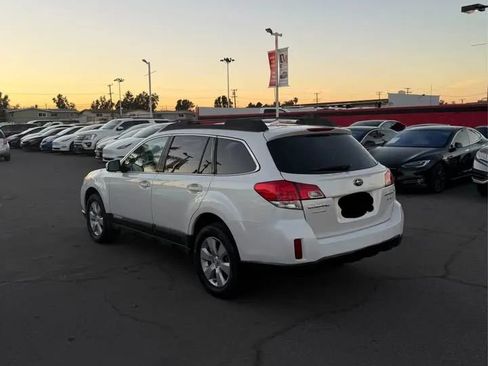 Used 2012 Subaru Outback 2.5i Premium image 3