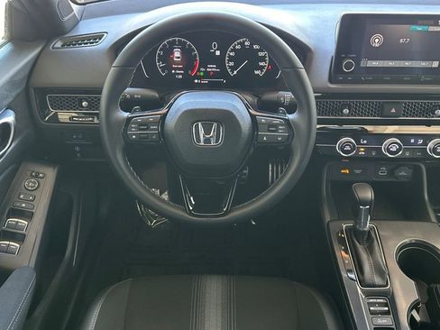 Used 2023 Honda Civic Sport image 13