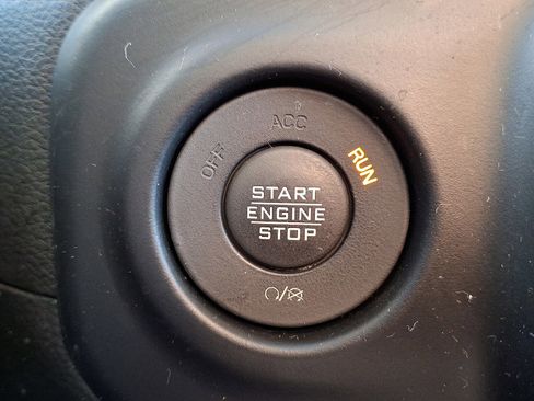 Used 2023 Jeep Gladiator Overland image 22