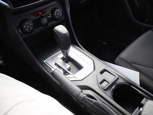 Used 2019 Subaru Impreza 2.0i image 10