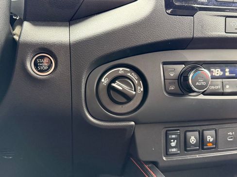 Used 2023 Nissan Frontier PRO-4X w/ Pro Convenience Package image 25