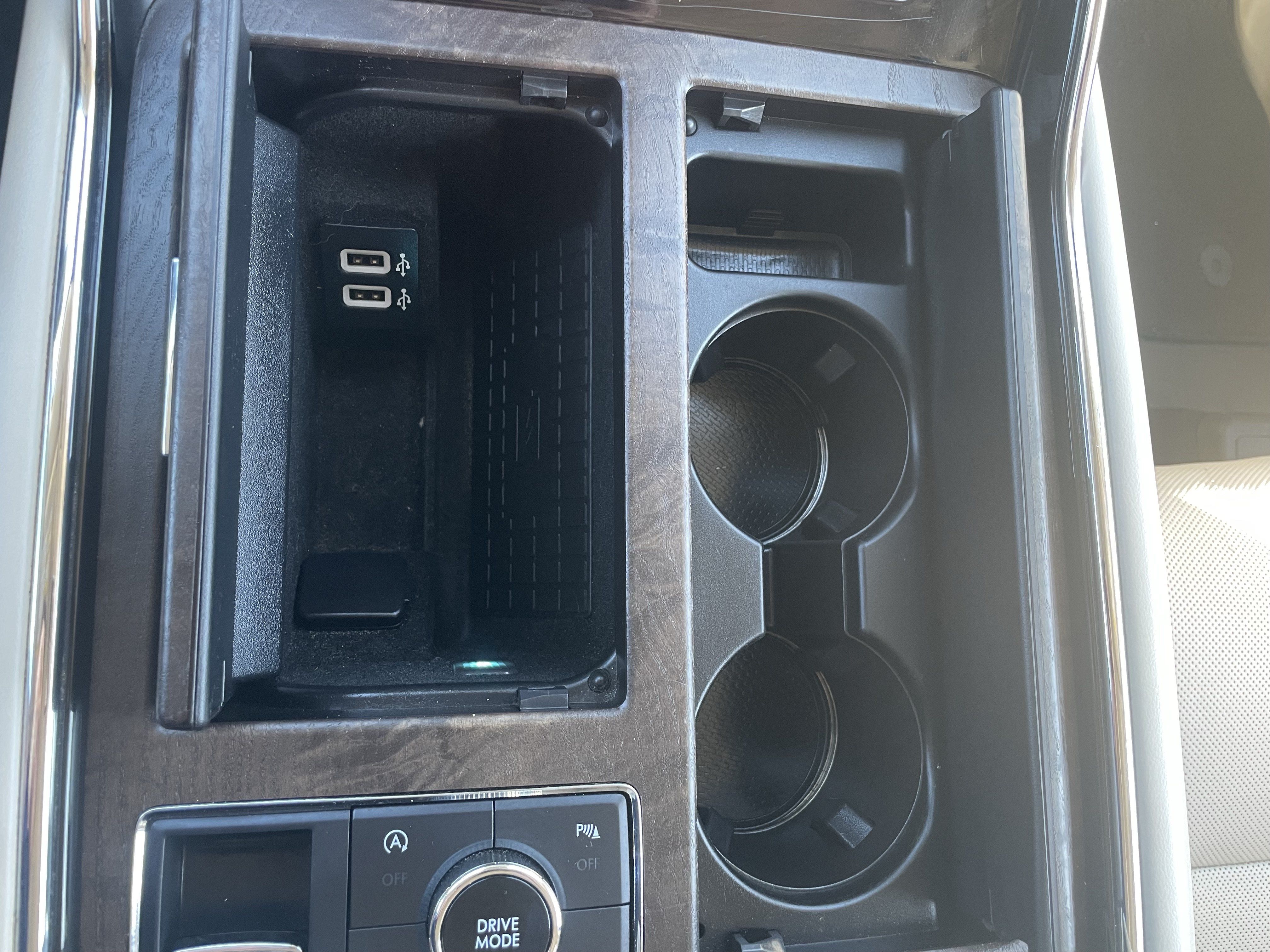 Used 2019 Lincoln Navigator Select AWD/4WD image 25