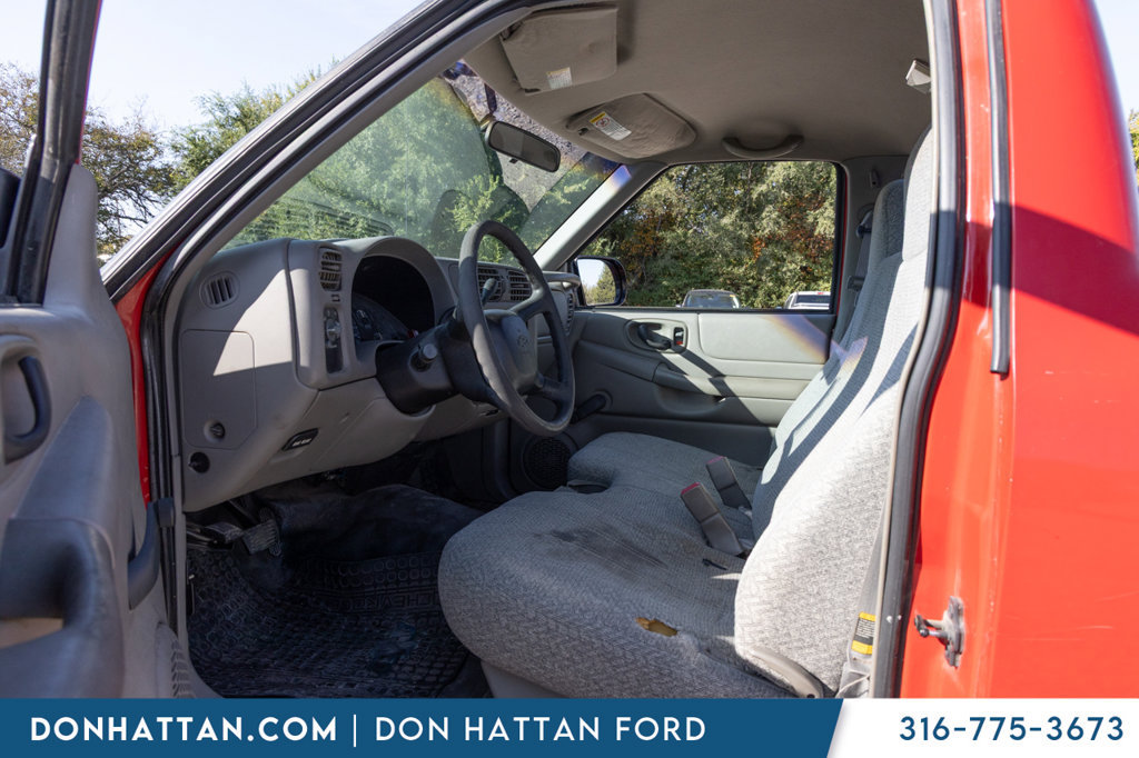 Used 1998 Chevrolet S10 Pickup 2WD Regular Cab image 4