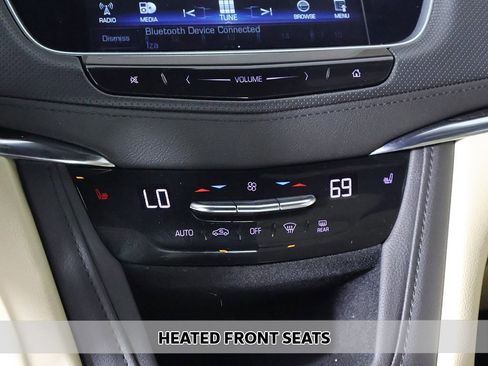 Used 2019 Cadillac XT5 AWD image 4