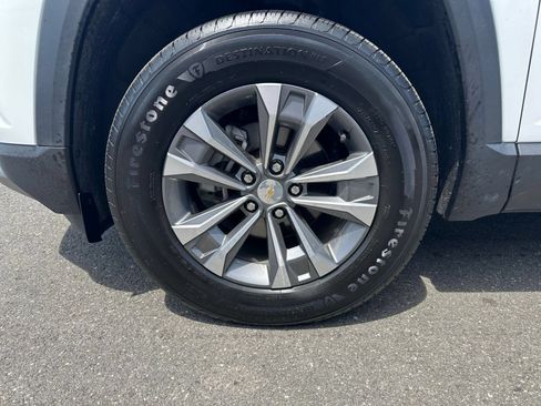 Used 2025 Chevrolet Equinox LT FWD image 30