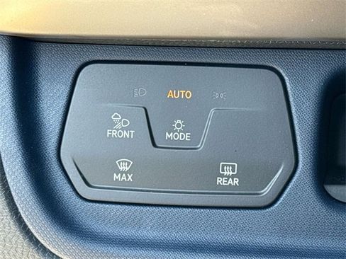 New 2025 Volkswagen ID. Buzz Pro S image 22