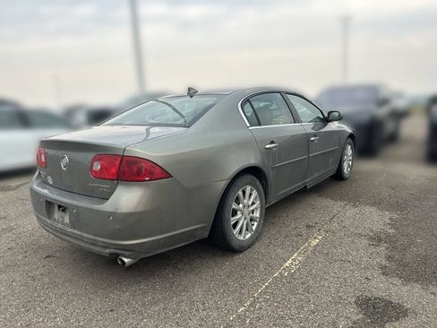 Used 2011 Buick Lucerne CXL w/ Driver Confidence Package FWD image 3