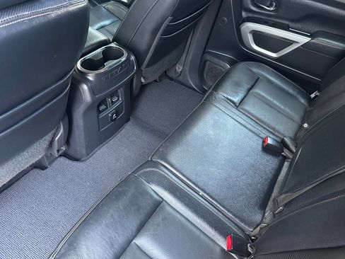 Used 2017 Nissan Titan SL AWD/4WD image 13