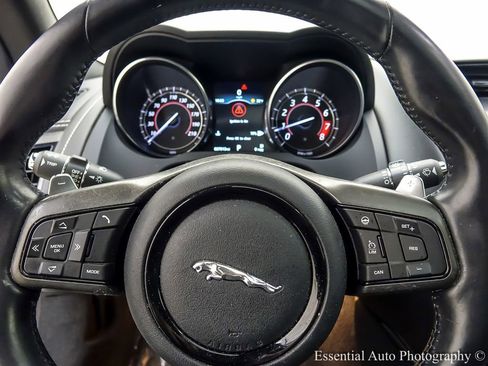 Used 2016 Jaguar F-TYPE R image 12