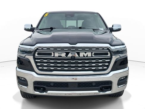 Used 2025 RAM 1500 Limited AWD/4WD image 2