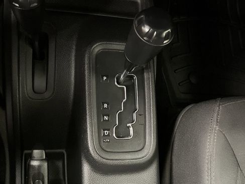 Used 2016 Jeep Wrangler Unlimited Sport AWD/4WD image 16