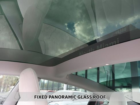 Used 2022 Tesla Model 3 image 4