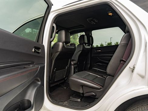 Used 2024 Dodge Durango GT RWD image 17
